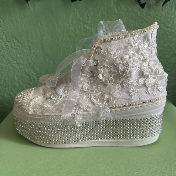 Daruga Bridal Platform Sneakers Pearl Rhinestones Lace sz 40 9 - Picture 4 of 8